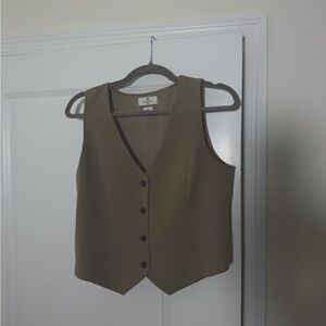 Aritzia Babaton Deniro Vest Green